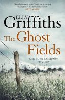 Ghost Fields (Griffiths Elly)(Paperback)