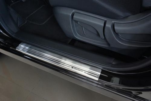 Prahové lišty Nissan Qashqai 2014- (Exclusive)