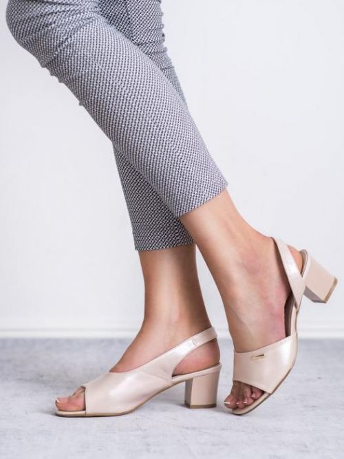 Moderní hnědé dámské  sandály na širokém podpatku
