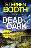 Dead in the Dark (Booth Stephen)(Paperback)