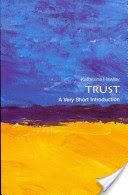 Trust: A Very Short Introduction (Hawley Katherine (Professor of Philosophy University of St Andrews))(Paperback)