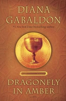 Dragonfly in Amber (25th Anniversary Edition) (Gabaldon Diana)(Pevná vazba)