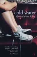Cold Water (Riley Gwendoline)(Paperback)