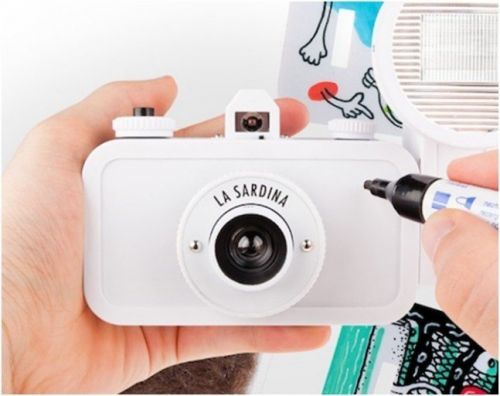 LOMOGRAPHY La Sardina camera & Flash - DIY