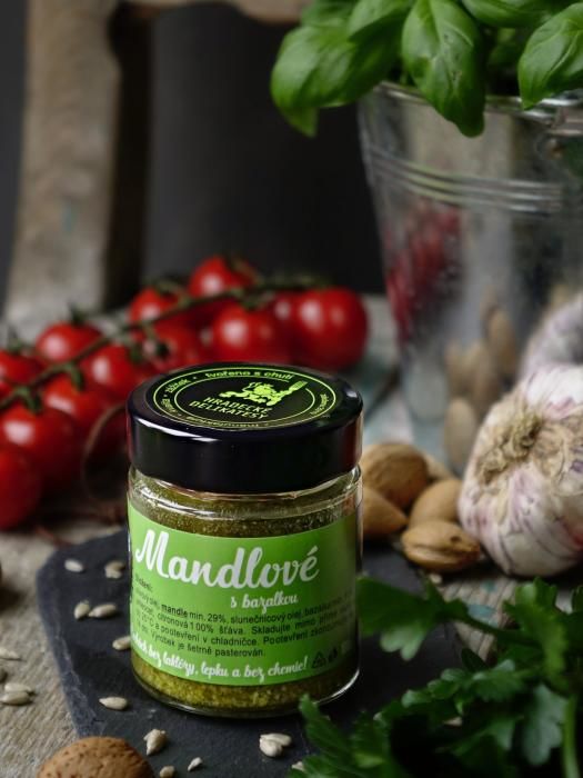 Hradecké Delikatesy Pesto z mandlí s bazalkou