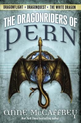 The Dragonriders of Pern: Dragonflight Dragonquest the White Dragon (McCaffrey Anne)(Paperback)