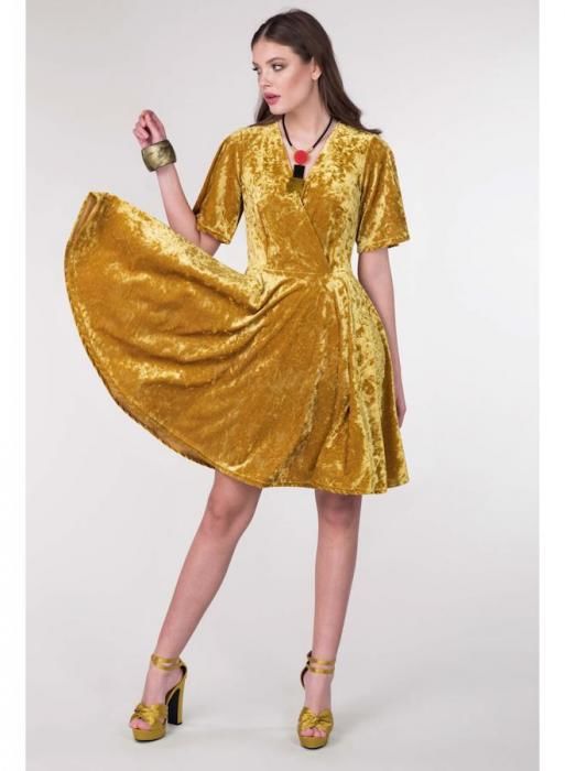 Zlaté zavinovací šaty