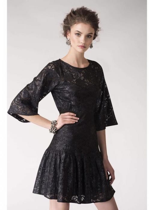 Černé krajkové frill šaty s lemem