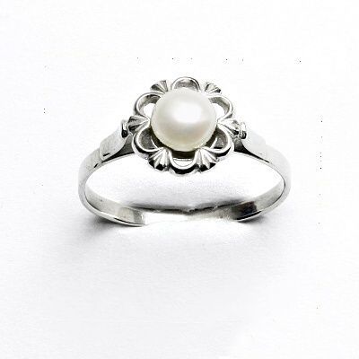 ČIŠTÍN s.r.o Stříbrný prsten, přírodní říční perla bílá 5-6 mm, T 1525 12392