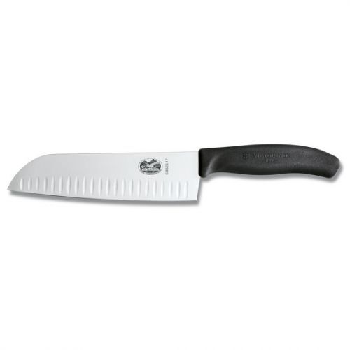 Nůž Santoku s výbrusem Victorinox Swiss Modern 17 cm černý