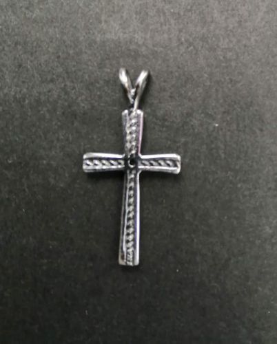 Křížek stříbrný - přívěsek - varianta 5
