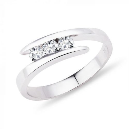 Prsten s diamanty v bílém zlatě KLENOTA