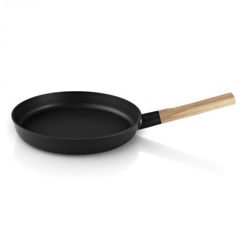 Eva Solo Pánev s dřevěnou rukojetí Nordic kitchen O 28 cm