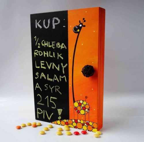 POZNÁMKOVÁ SKŘÍŇKA NA KLÍČE - ORANŽOVÁ S ŽIRAFOU