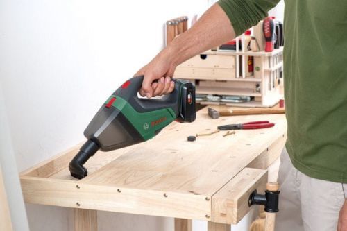 Bosch Vysavač UniversalVac 18 V (0.603.3B9.103)