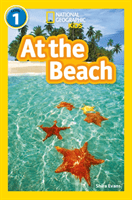 At the Beach - Level 1 (Evans Shira)(Paperback / softback)