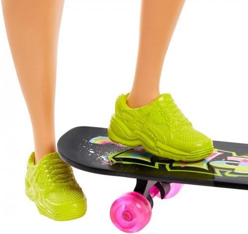 Mattel Barbie Extra se skateboardem