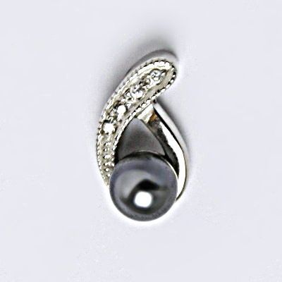 ČIŠTÍN s.r.o Stříbrný přívěšeks umělou šedočernou perlou 6 mm, šperk P 1195 Rh 7863