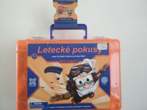 Eino-Letecké pokusy v krabici