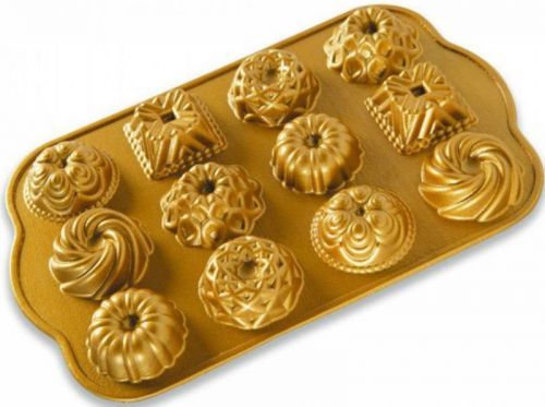 NW Minibábovky plát s 12 formičkami zlatá