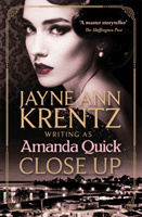 Close Up - escape to the glittering golden age of 1930s Hollywood (Quick Amanda)(Paperback / softback)
