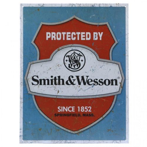 Cedule plechová Retro Protected by Smith & Wesson
