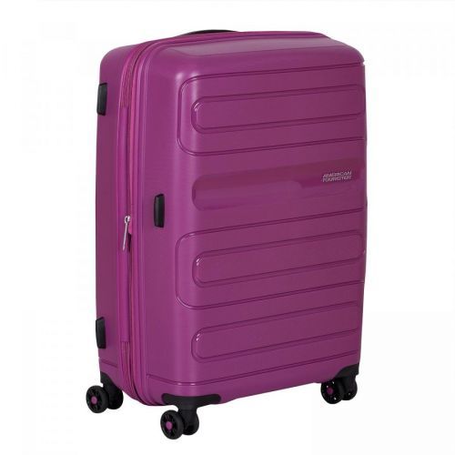 Střední růžový kufr na kolečkách