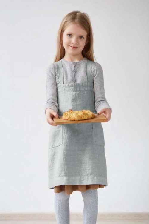 Dětská šedá lněná zástěra Linen Tales Pinafore, 60 x 34 cm