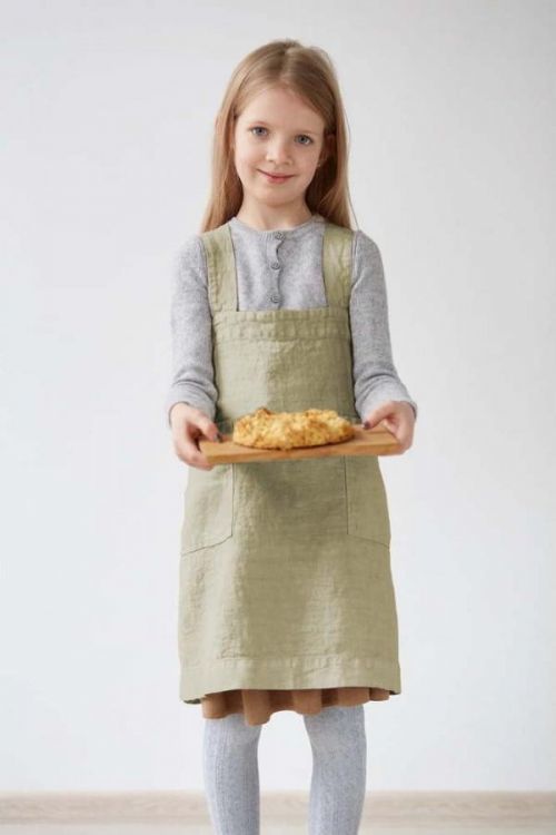 Dětská zelená lněná zástěra Linen Tales Pinafore, 60 x 34 cm